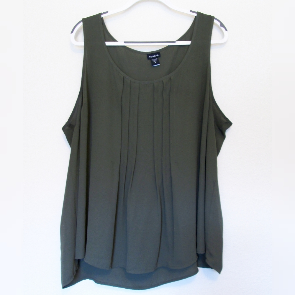 TORRID Sleeveless Pleated Chiffon Blouse
